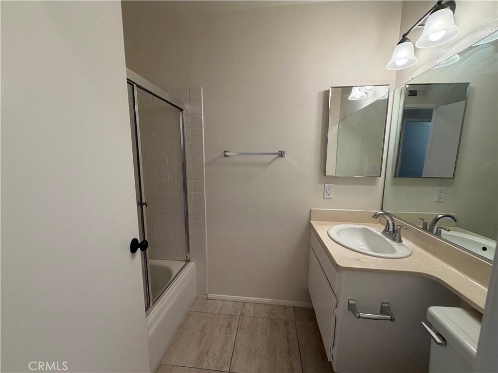 2624 N Tustin Avenue D Property Photo 13