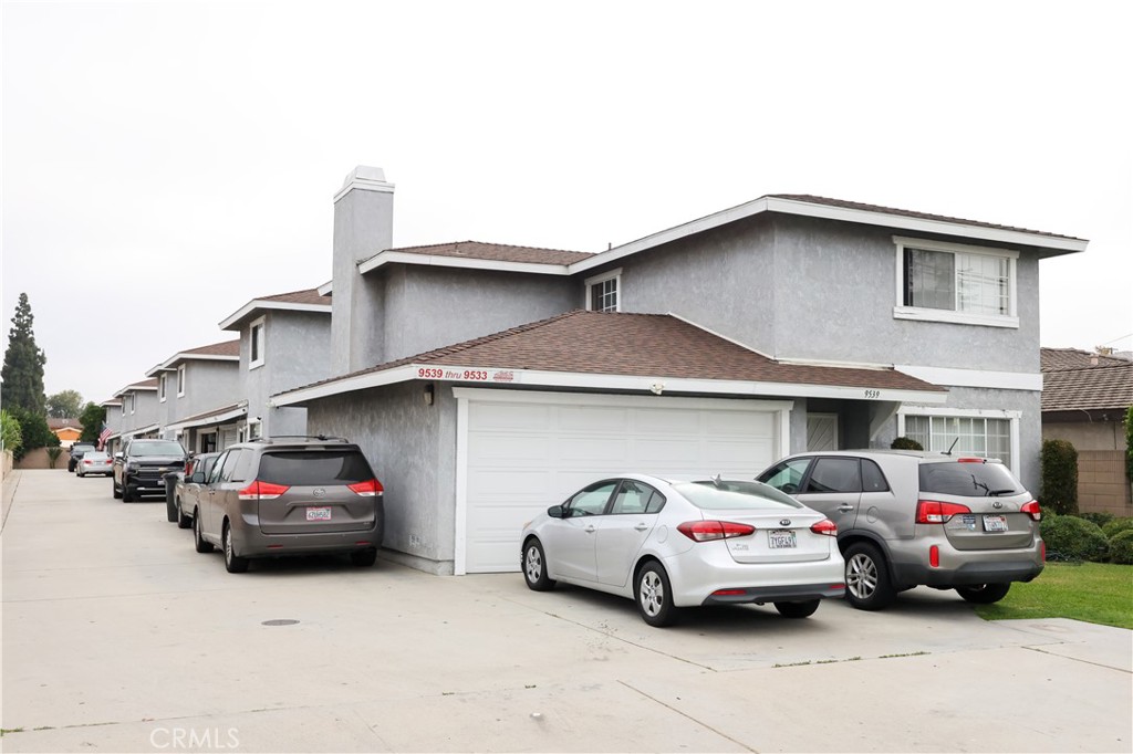 9535 Cedar Property Photo 2