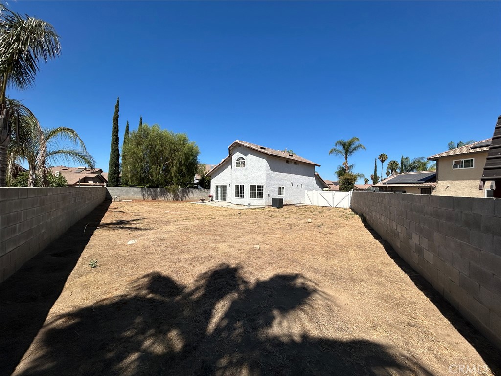 24413 Dyna Pl Property Photo 8