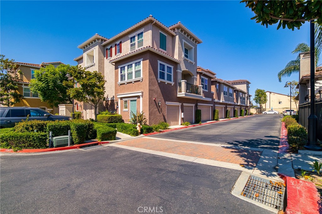 8053 Picasso Property Photo