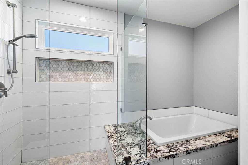 41488 Inverness Property Photo 5