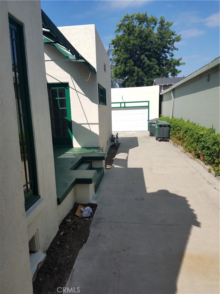 454 S Glassell Property Photo 3