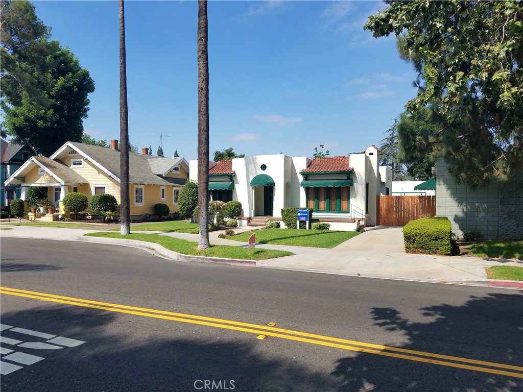 454 S Glassell Property Photo 2