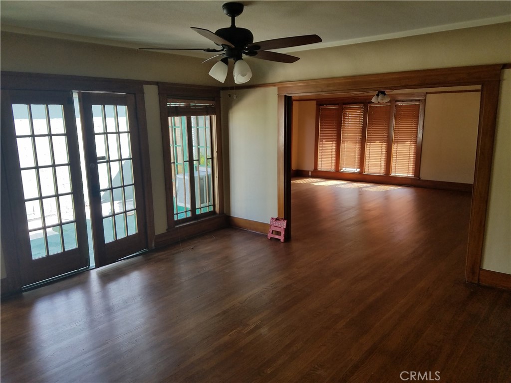 454 S Glassell Property Photo 11