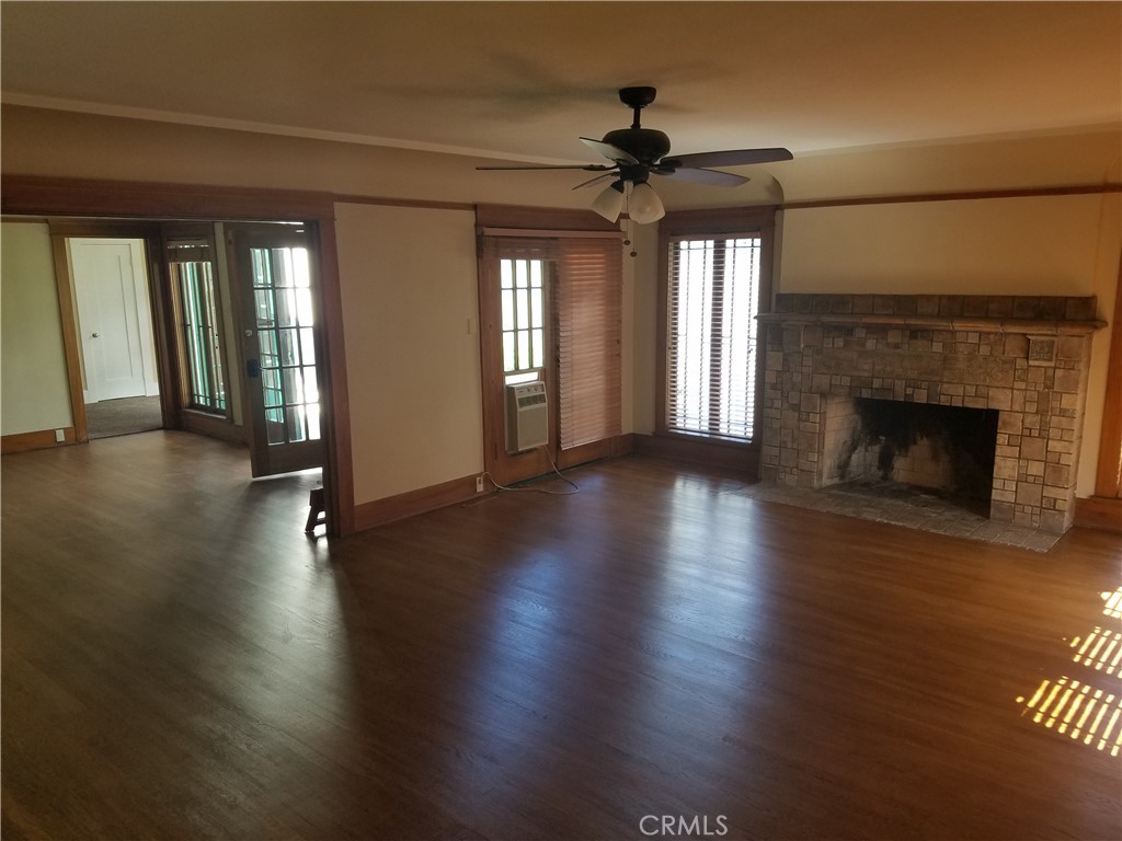 454 S Glassell Property Photo 13