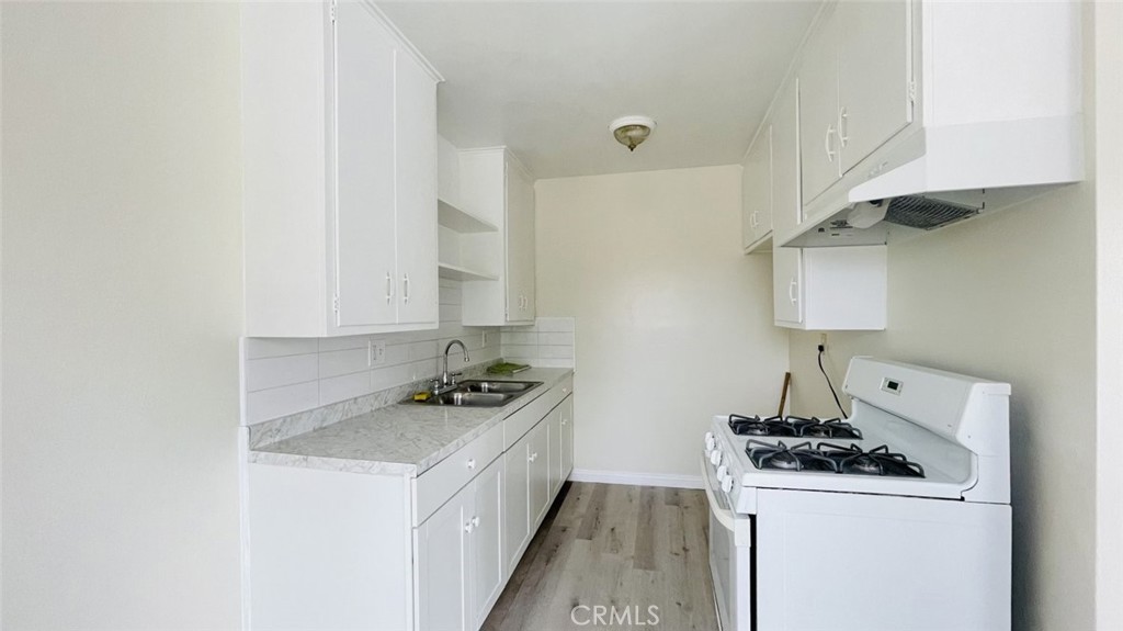 1083 Gaviota Avenue Property Photo 11