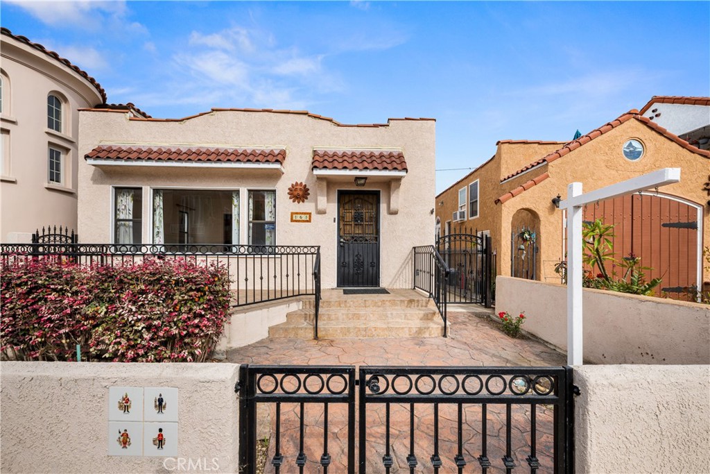 161 Santa Ana Property Photo 1