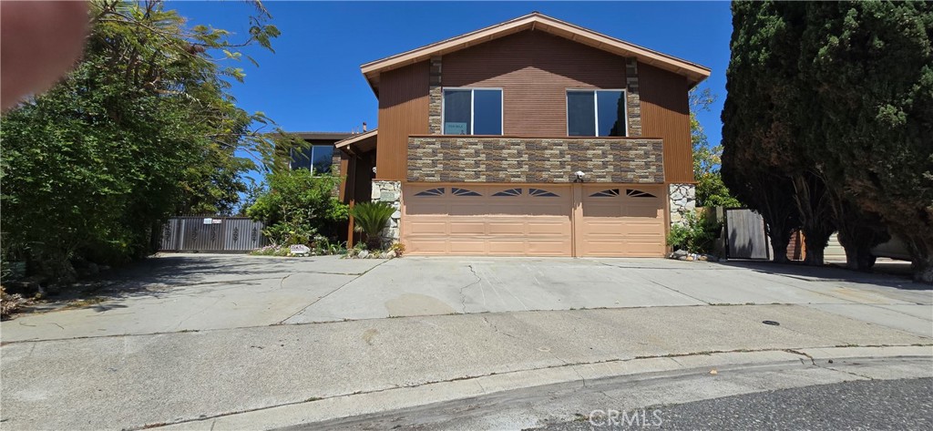 7731 Lehigh Place Property Photo 3