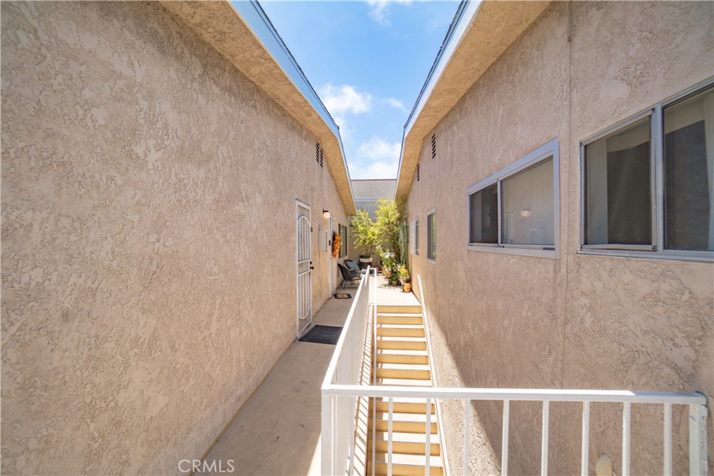 1090 Redondo Property Photo 15