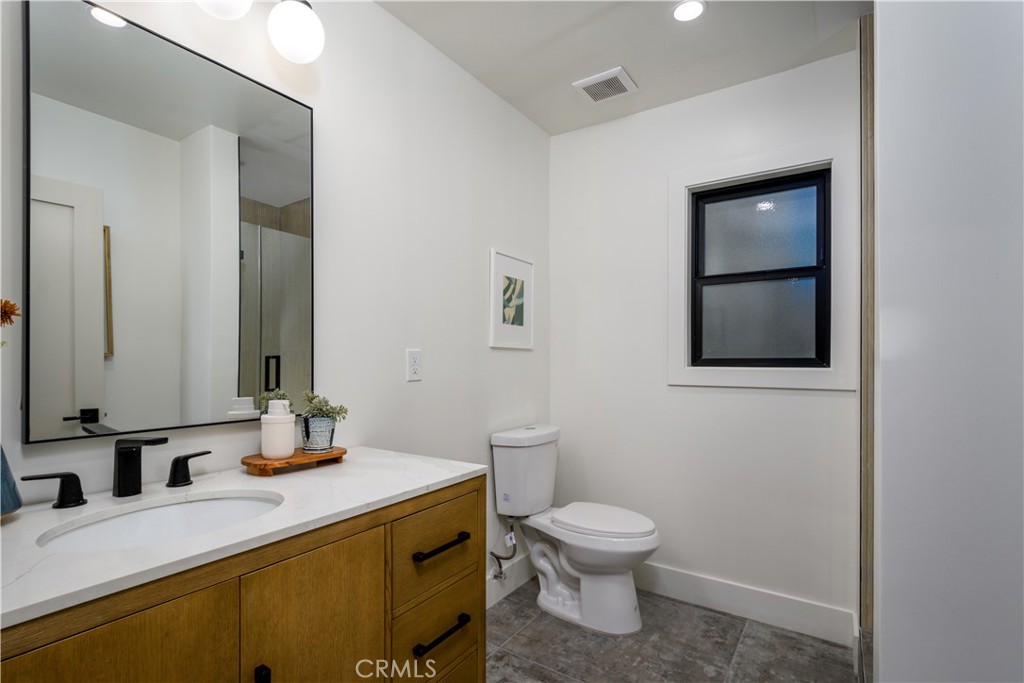 223 Howland Canal Property Photo 12