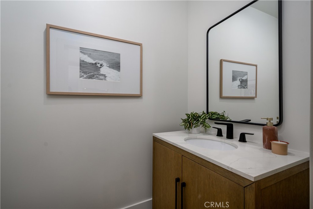 223 Howland Canal Property Photo 16