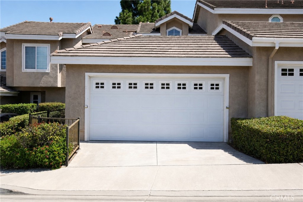 889 S Sapphire Lane Property Photo 3