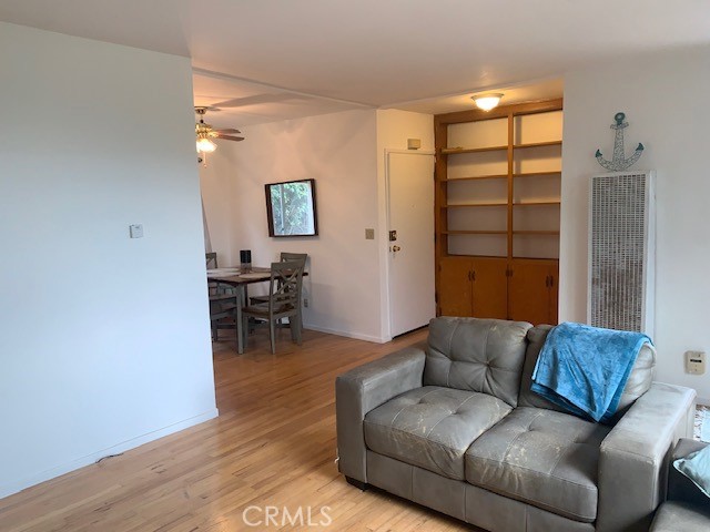 744 W 33rd Property Photo 18