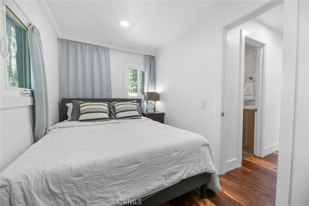 718 Talmadge Property Photo 7