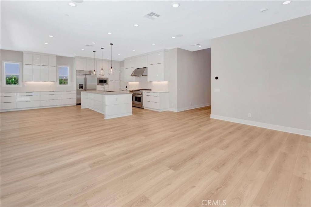 171 Bear Leaf Property Photo 7