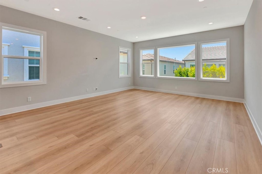 171 Bear Leaf Property Photo 16