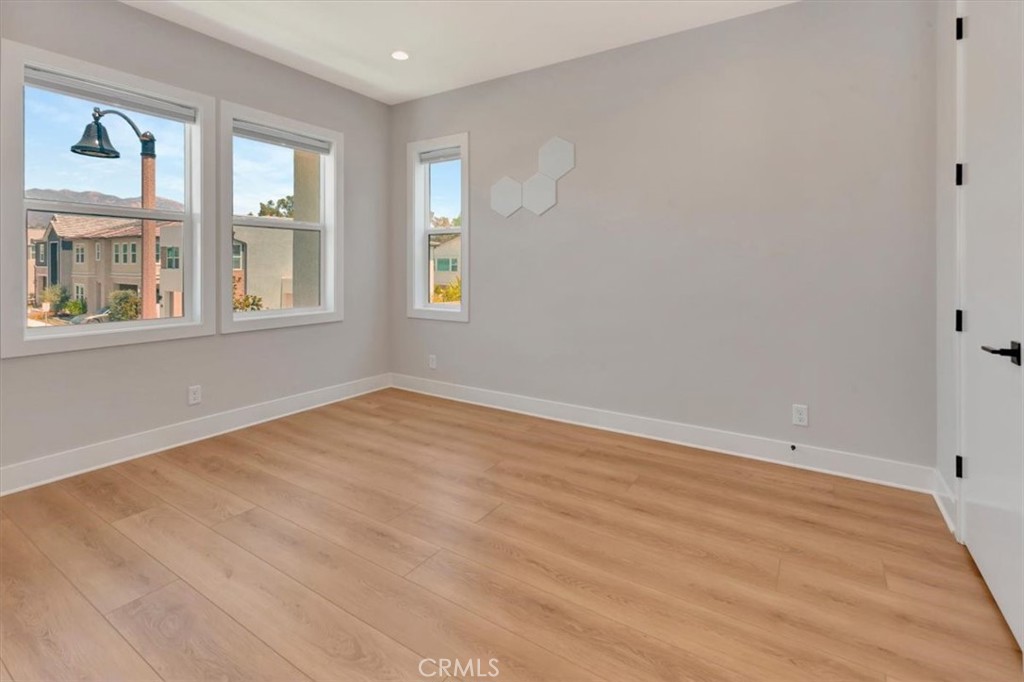 171 Bear Leaf Property Photo 27