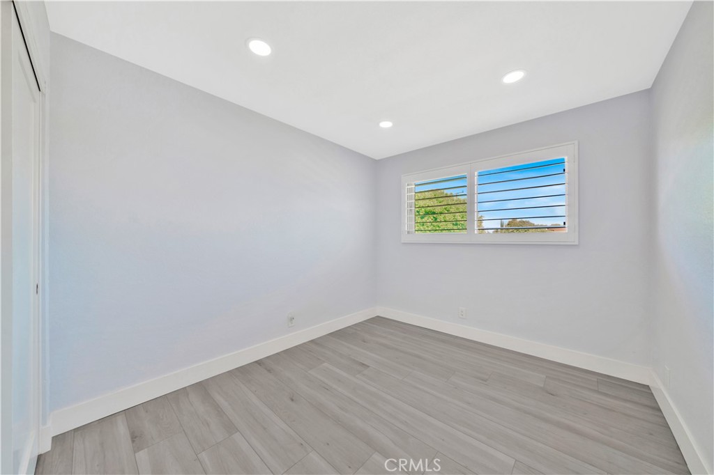 10065 Hidden Village Property Photo 16