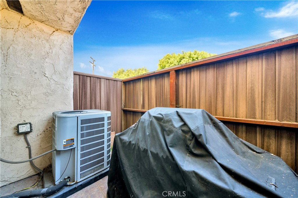 10065 Hidden Village Property Photo 26