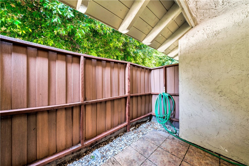 10065 Hidden Village Property Photo 28