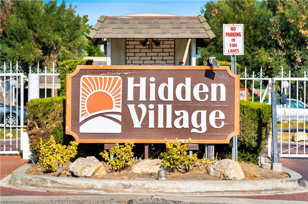 10065 Hidden Village Property Photo 32