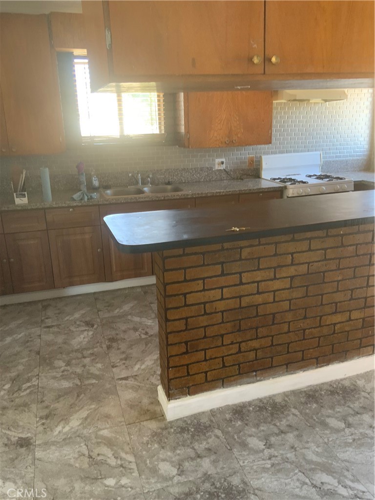 12003 Jersey Property Photo 2