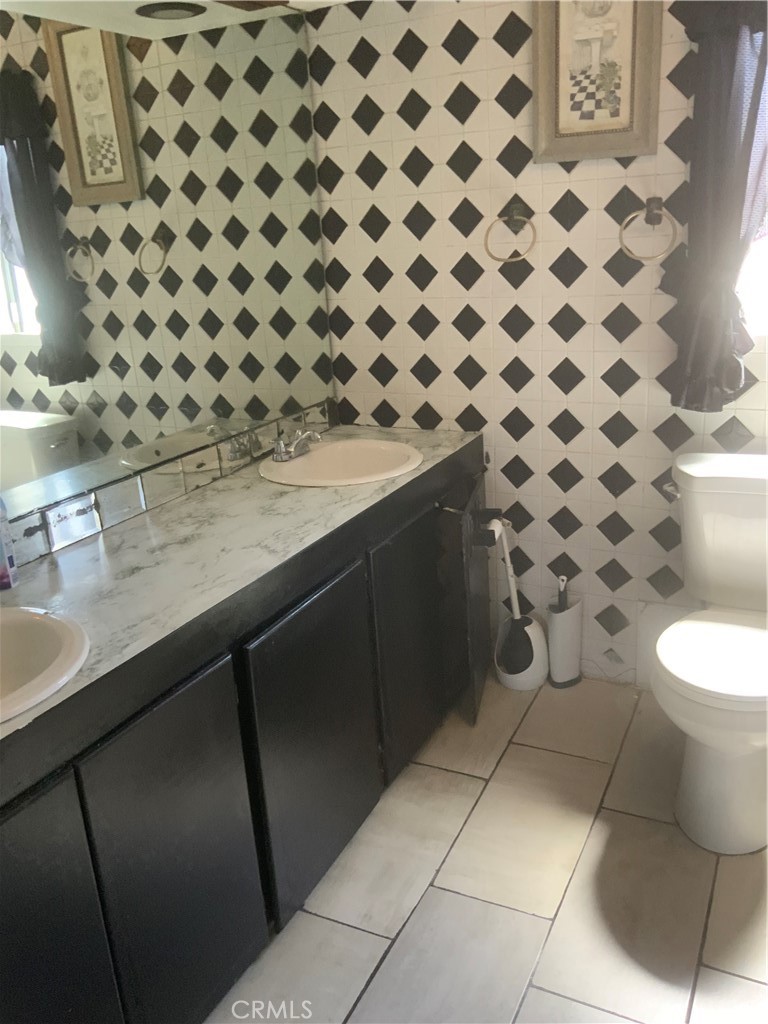 12003 Jersey Property Photo 3