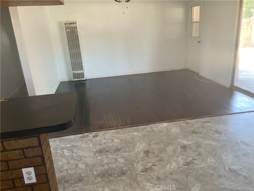 12003 Jersey Property Photo 14