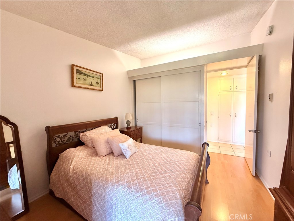 1690 Interlachen Road 42i Property Photo 15