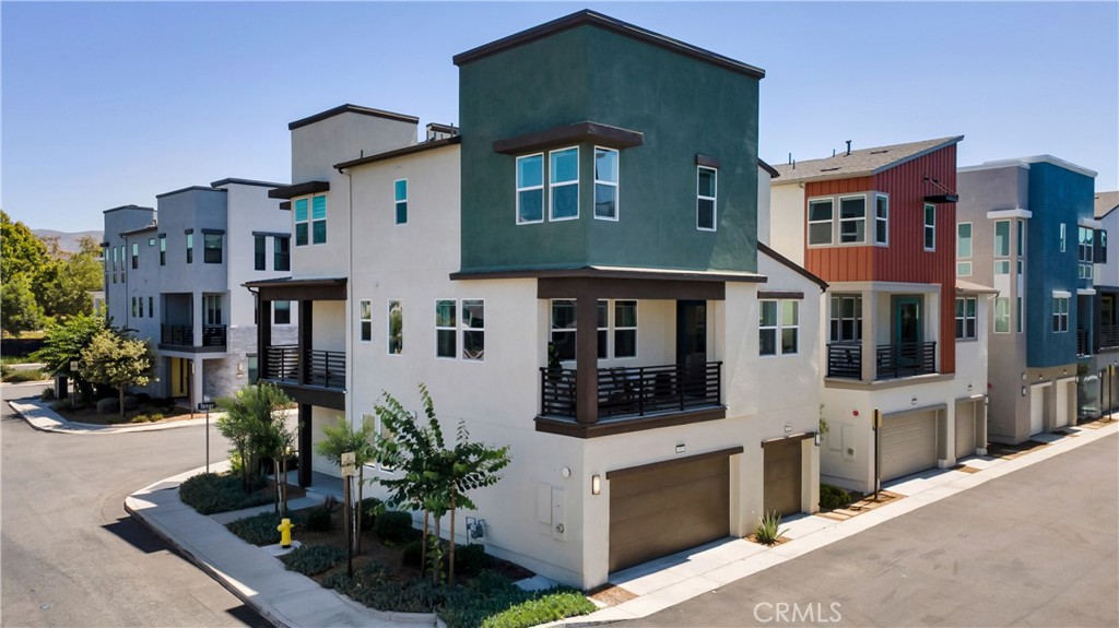 100 Tenor Property Photo 1