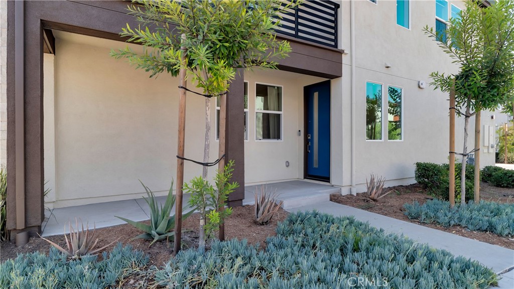 100 Tenor Property Photo 2