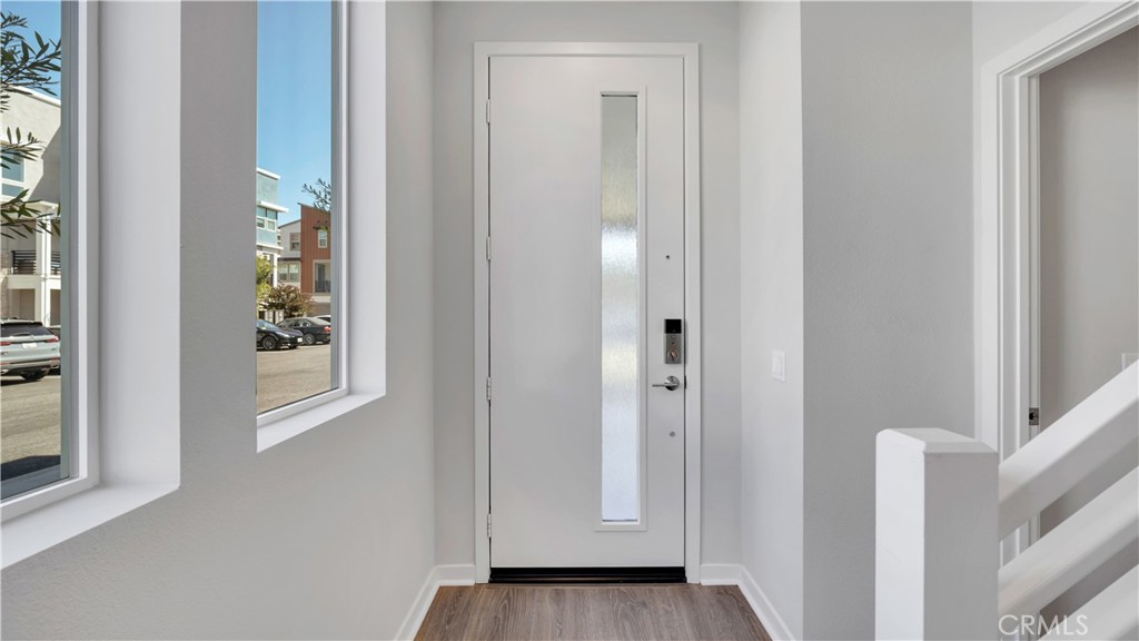 100 Tenor Property Photo 3