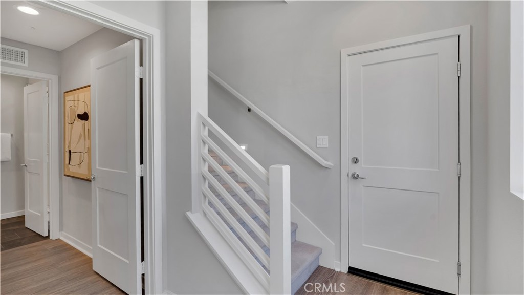 100 Tenor Property Photo 4