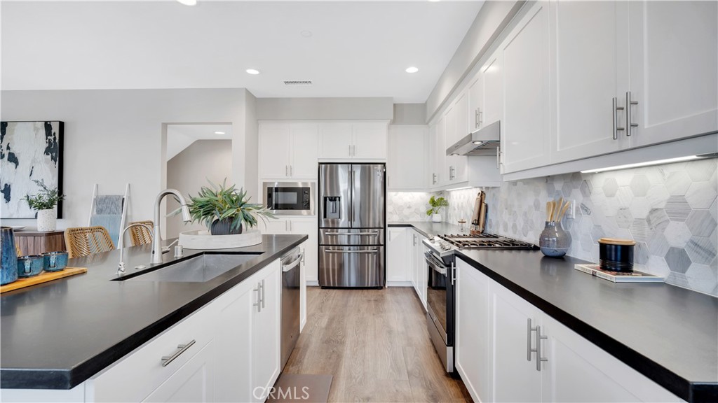 100 Tenor Property Photo 8