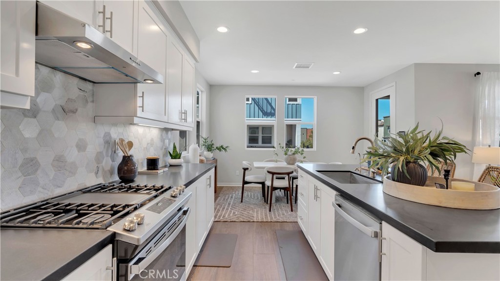 100 Tenor Property Photo 11
