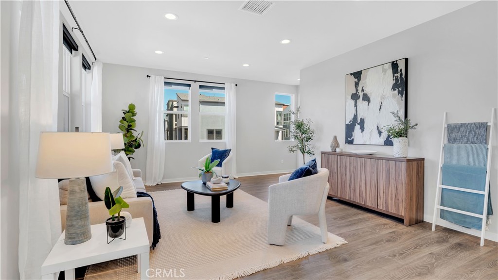 100 Tenor Property Photo 16