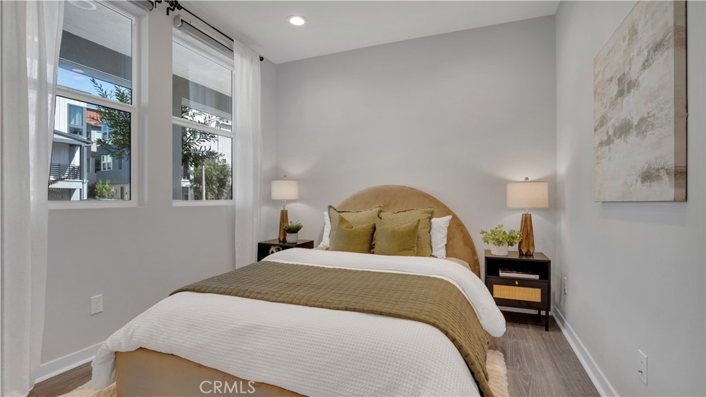 100 Tenor Property Photo 33