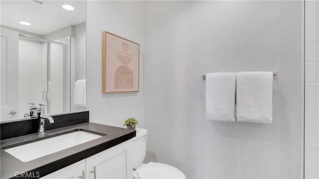 100 Tenor Property Photo 35
