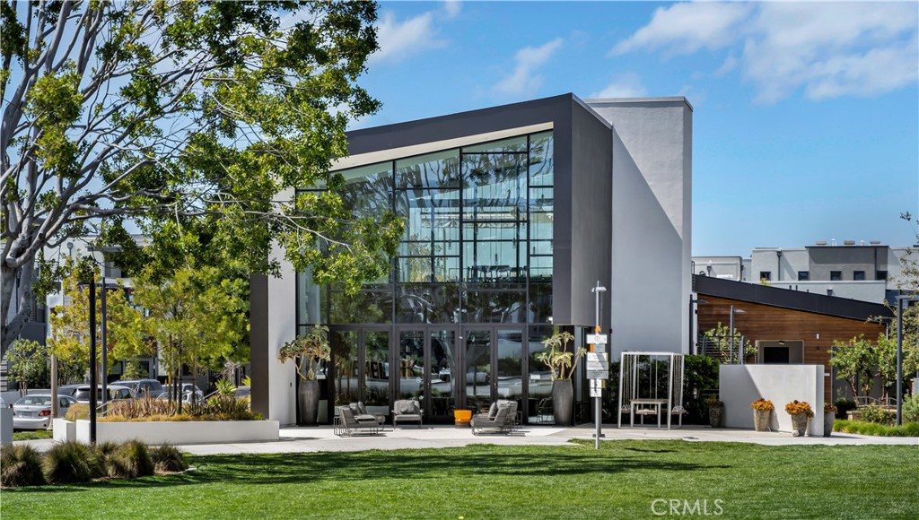100 Tenor Property Photo 45