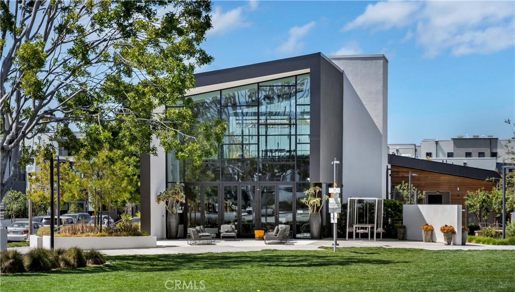100 Tenor Property Photo 45