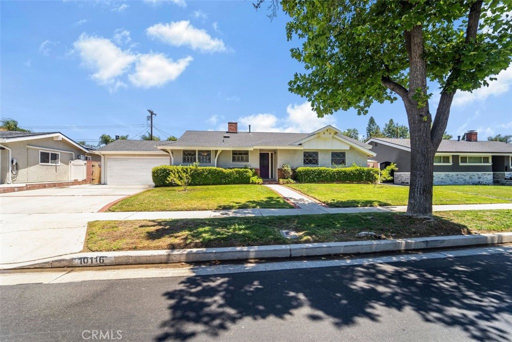 10116 Debra Avenue Property Photo 1