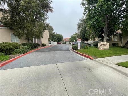 14202 Flower L Property Photo 4
