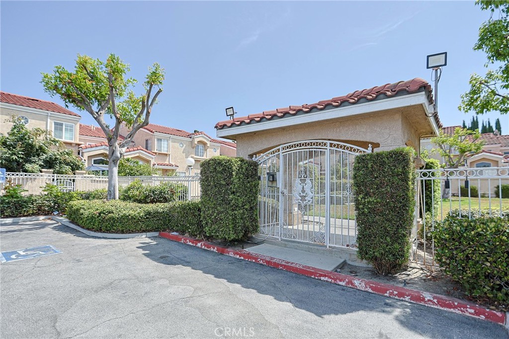 14202 Flower L Property Photo 7