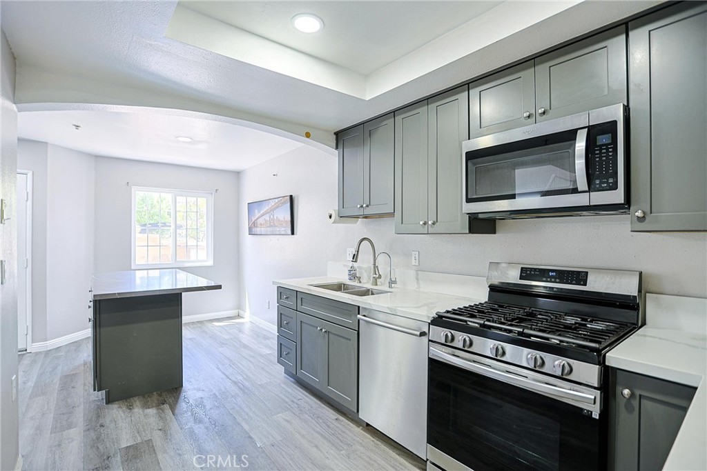 14202 Flower L Property Photo 31