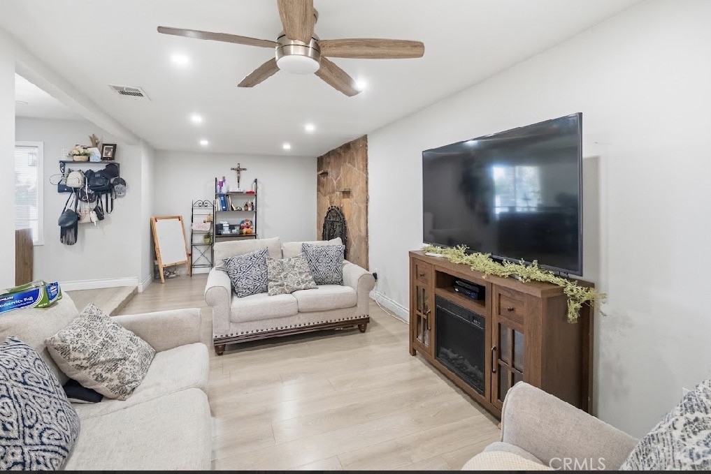 9444 Cedar Property Photo 5