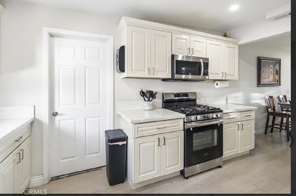 9444 Cedar Property Photo 10