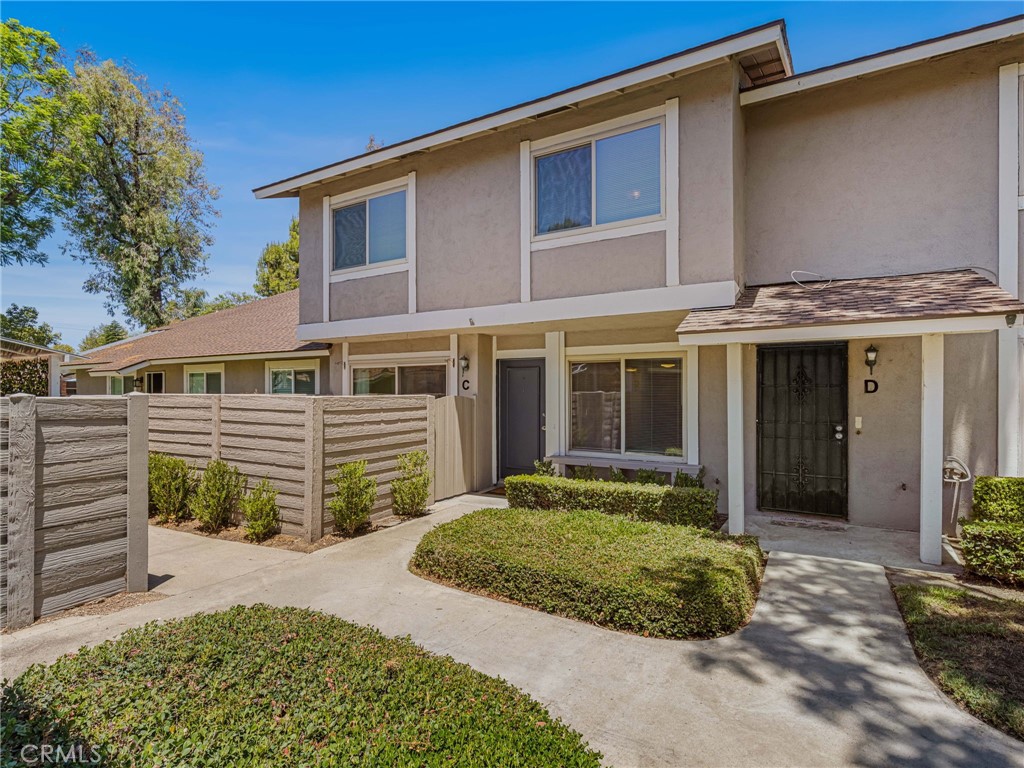 1726 N Oak Knoll C Property Photo 1