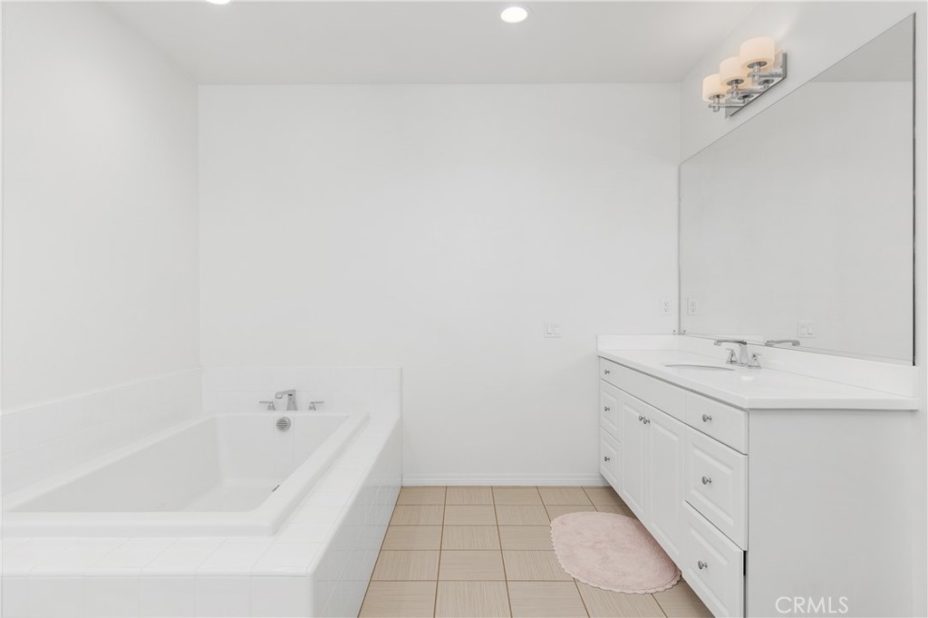 16342 Cameo Court Property Photo 27