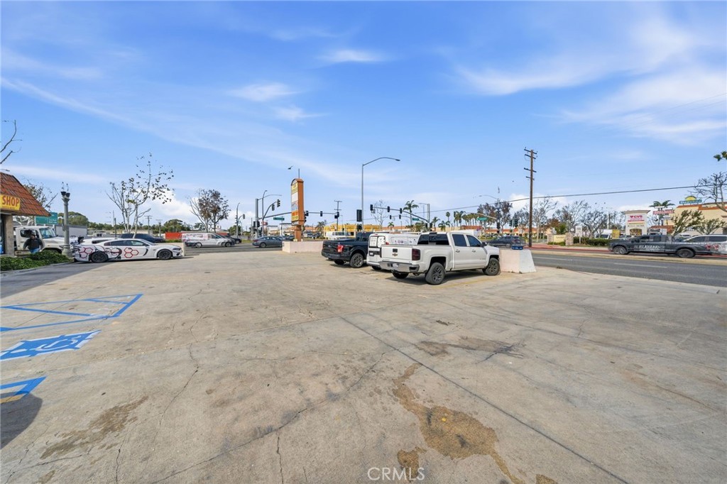 15802 Hawthorne Property Photo 14