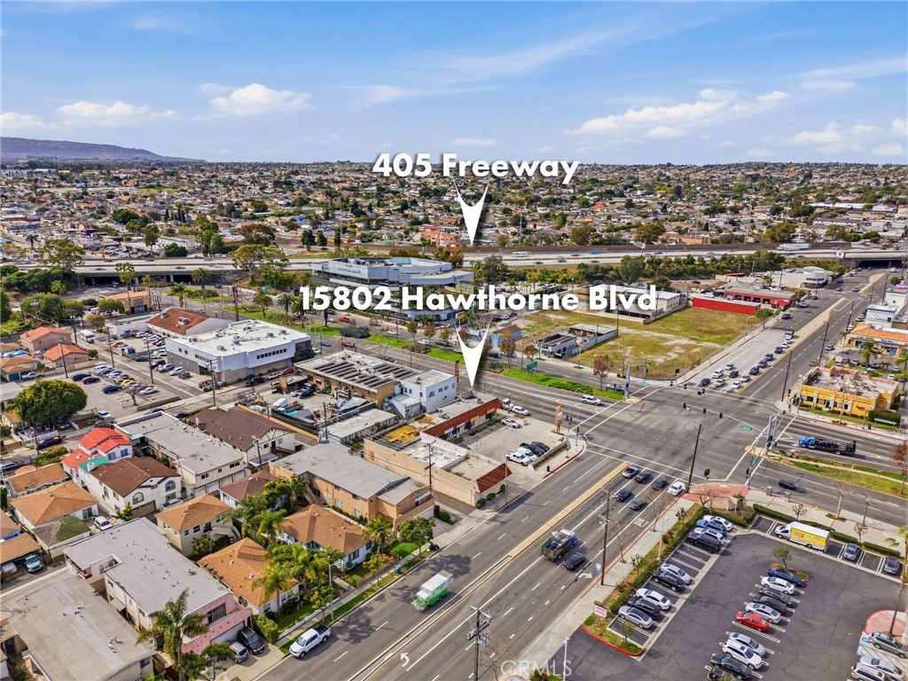 15802 Hawthorne Property Photo 16